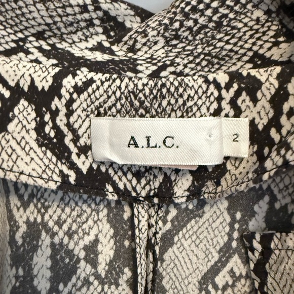 A.L.C. Noreen Dolman Snake-Print Silk Blouse size 2 - Picture 3 of 11